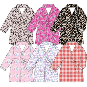 Unique Design Girl Long-sleeved Nightgown  with Leopard Print Design and Plush Material, Suitable for Plus-size Clothing.