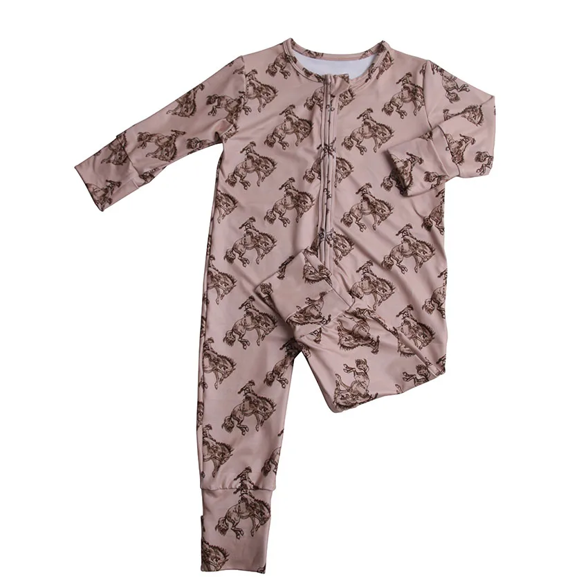 Comfortable bamboo pajamas two-piece set perfect for B2B wholesale; sustainable sleepwear ideal for retailers seeking eco-friendly product lines.
